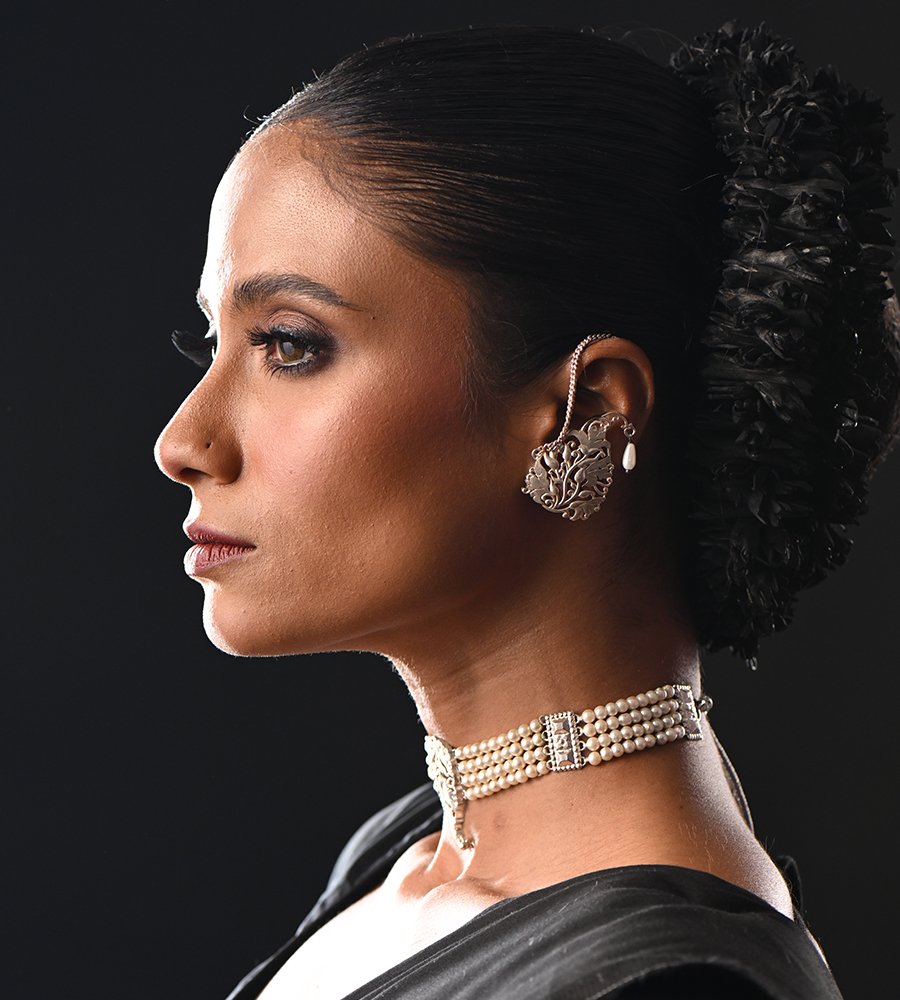 Dolonchapa Earrings