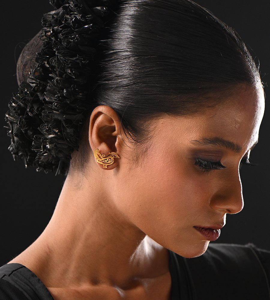 Pakhi Studs